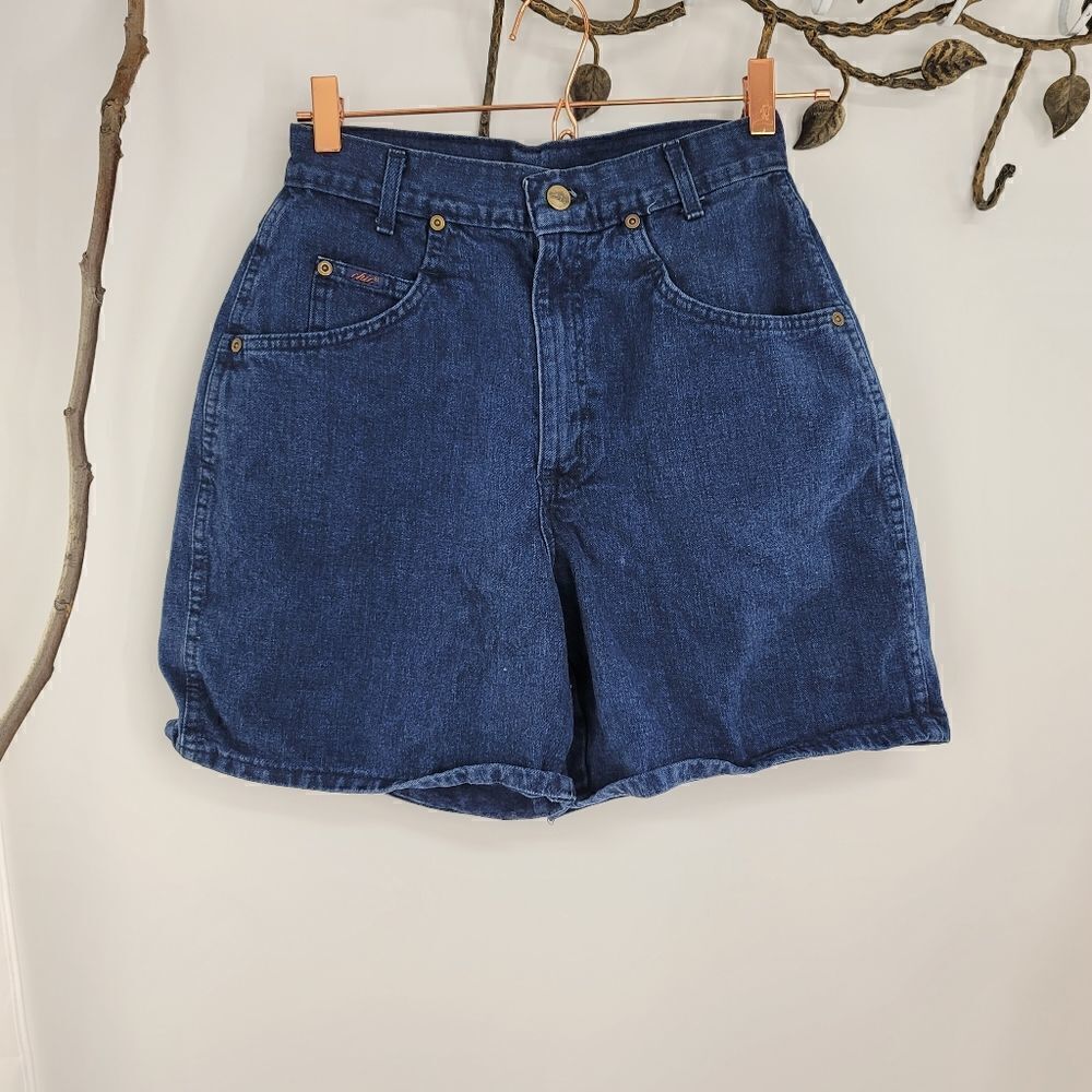 Chic vintage high rise denim shorts blue